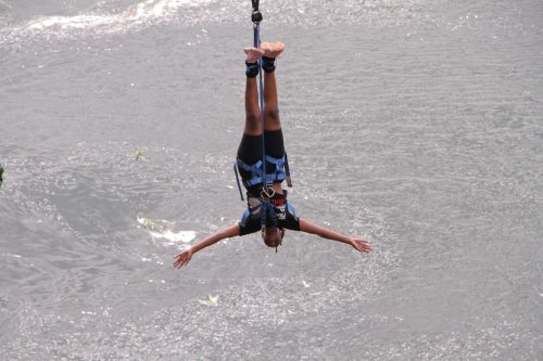 Bungee jumping at the nile