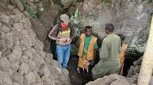 The former warrior caves of the Batwa